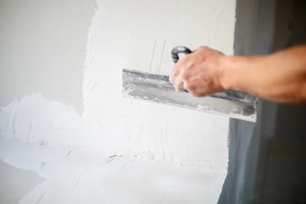 Plastering skimming